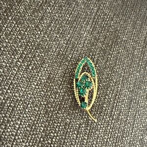 Elegant Gold and Green Leaf Brooch